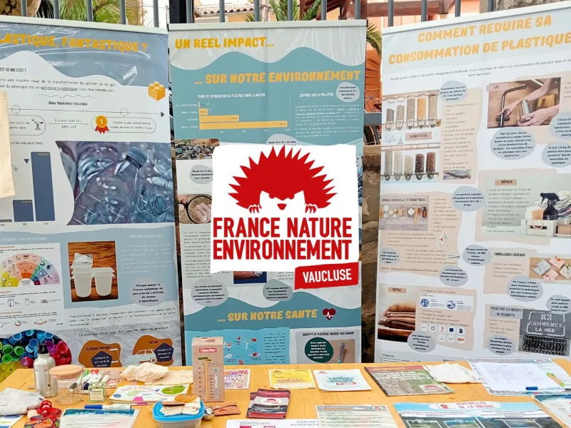 Visuel Stand plastique 84